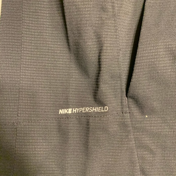 Nike Hypershield HyperAdapt Rain Jacket (Black) - Picture 3 of 6